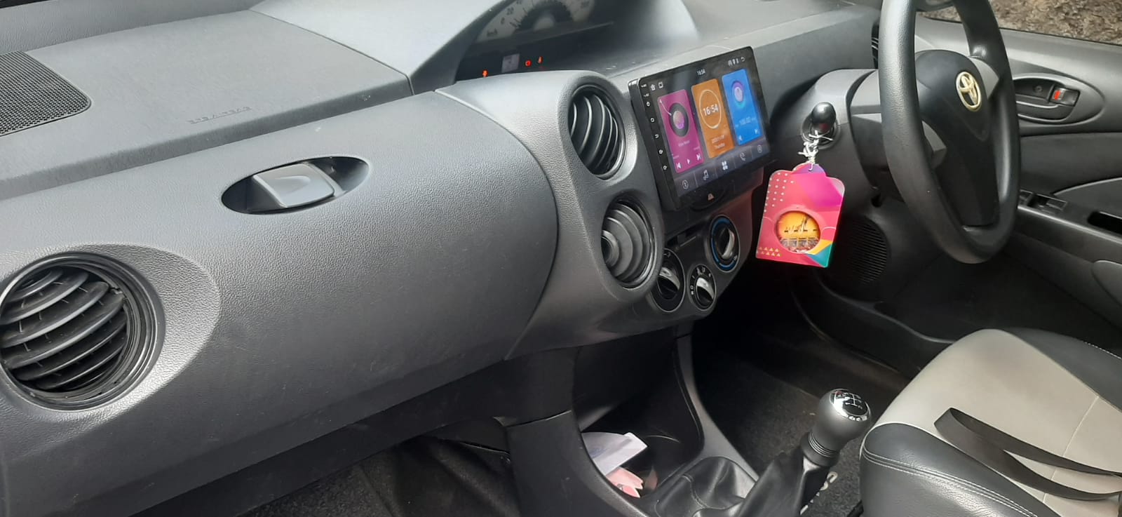 2013 Toyota Etios Valco 2013 Toyota Etios Valco