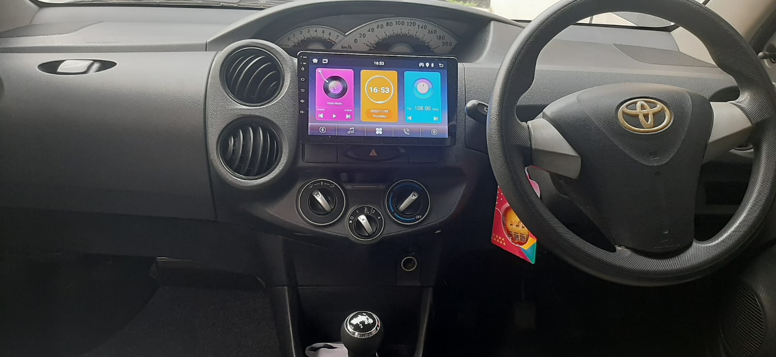 2013 Toyota Etios Valco 2013 Toyota Etios Valco