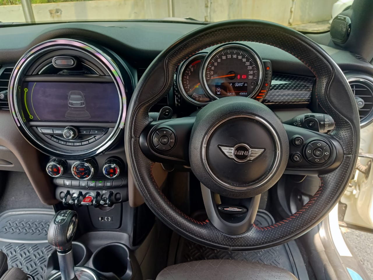 2015 MINI Cooper S 2015 MINI Cooper S