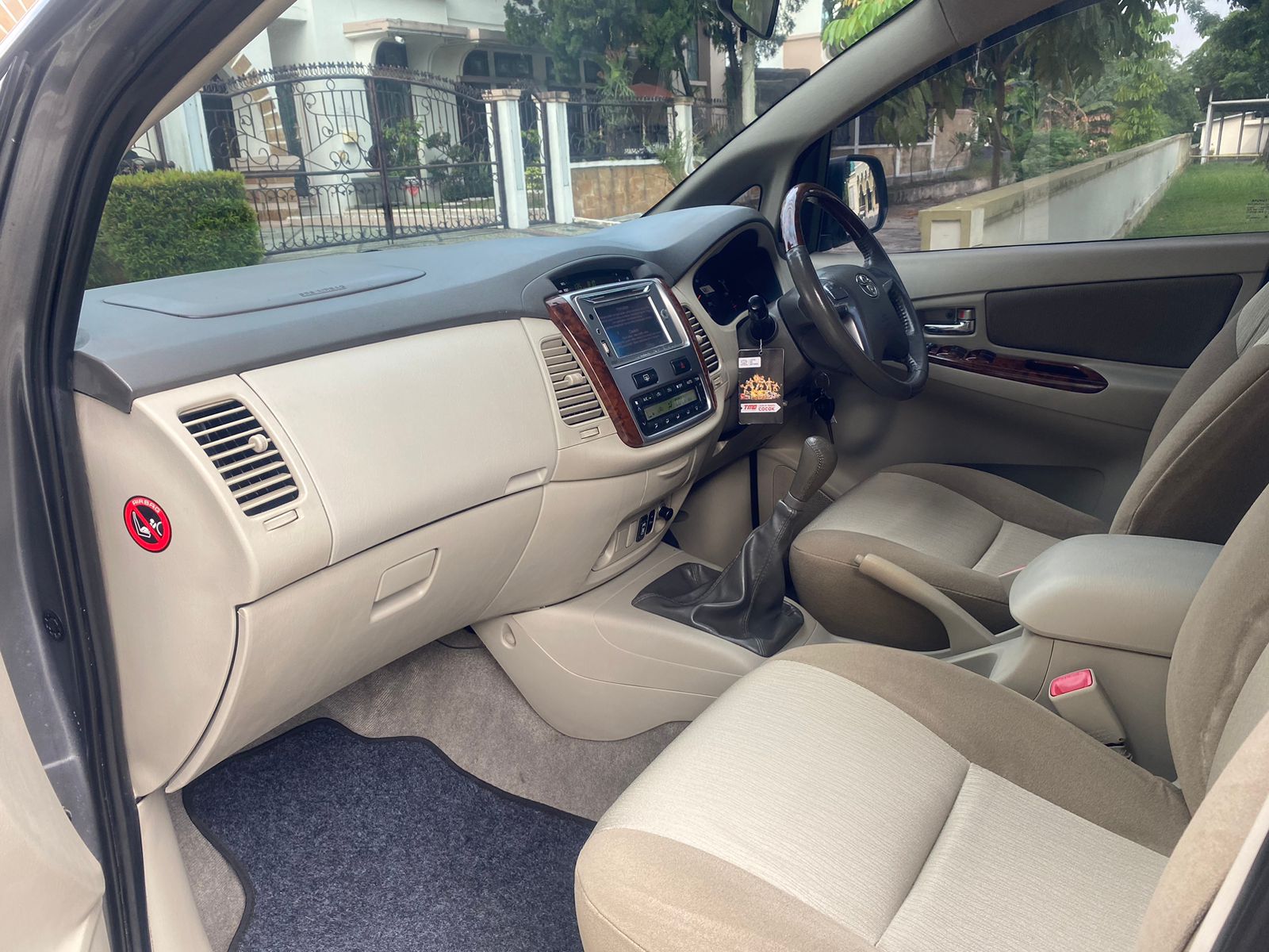 2014 Toyota Kijang Innova 2014 Toyota Kijang Innova