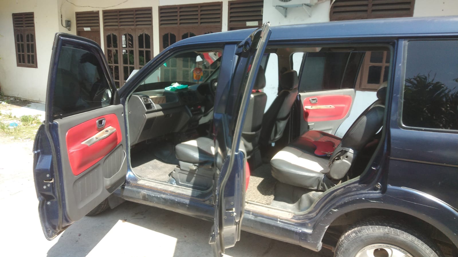 2005 Mitsubishi Kuda 2005 Mitsubishi Kuda