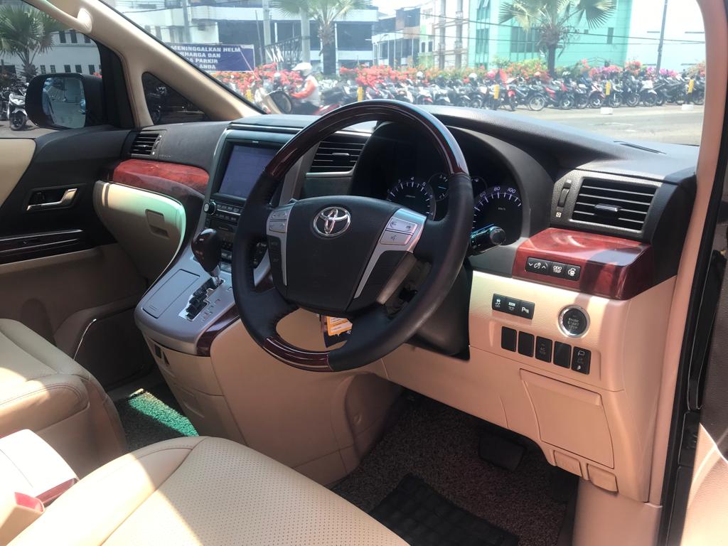 2011 Toyota Alphard 2011 Toyota Alphard