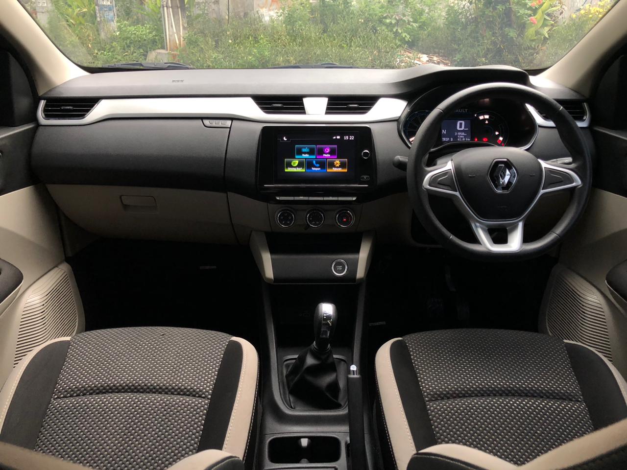 2020 Renault Triber 2020 Renault Triber