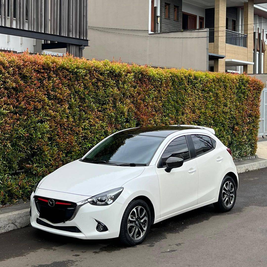 Second Hand 2015 Mazda 2 Second Hand 2015 Mazda 2