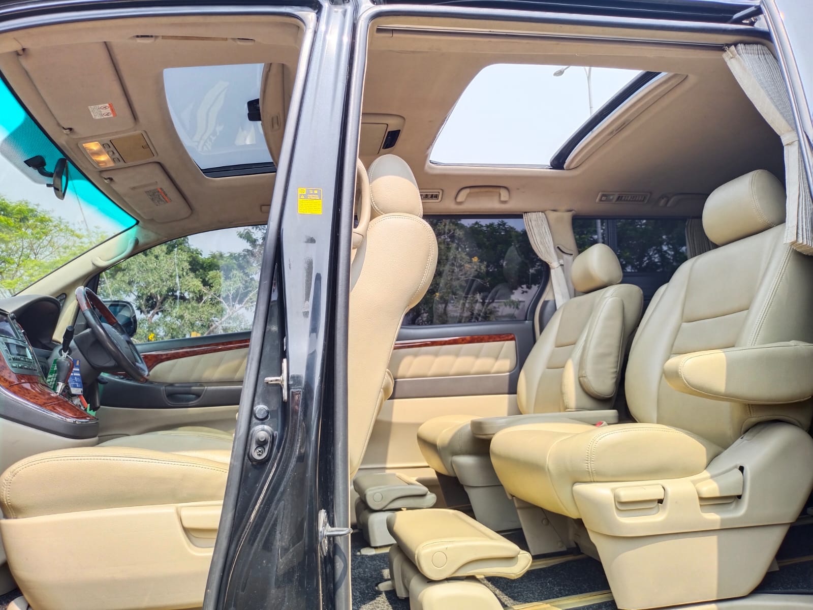 2004 Toyota Alphard 2004 Toyota Alphard