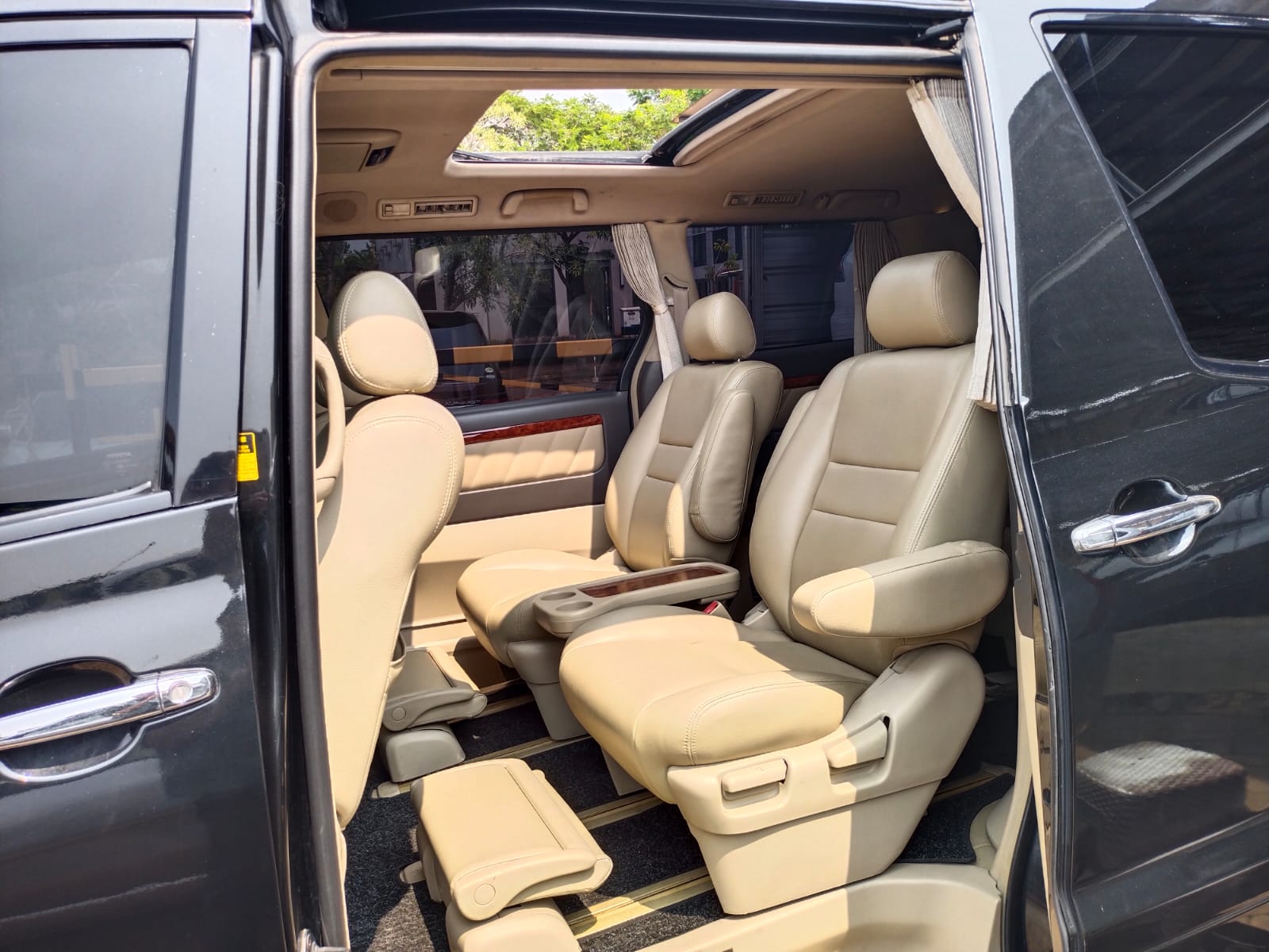 2004 Toyota Alphard 2004 Toyota Alphard