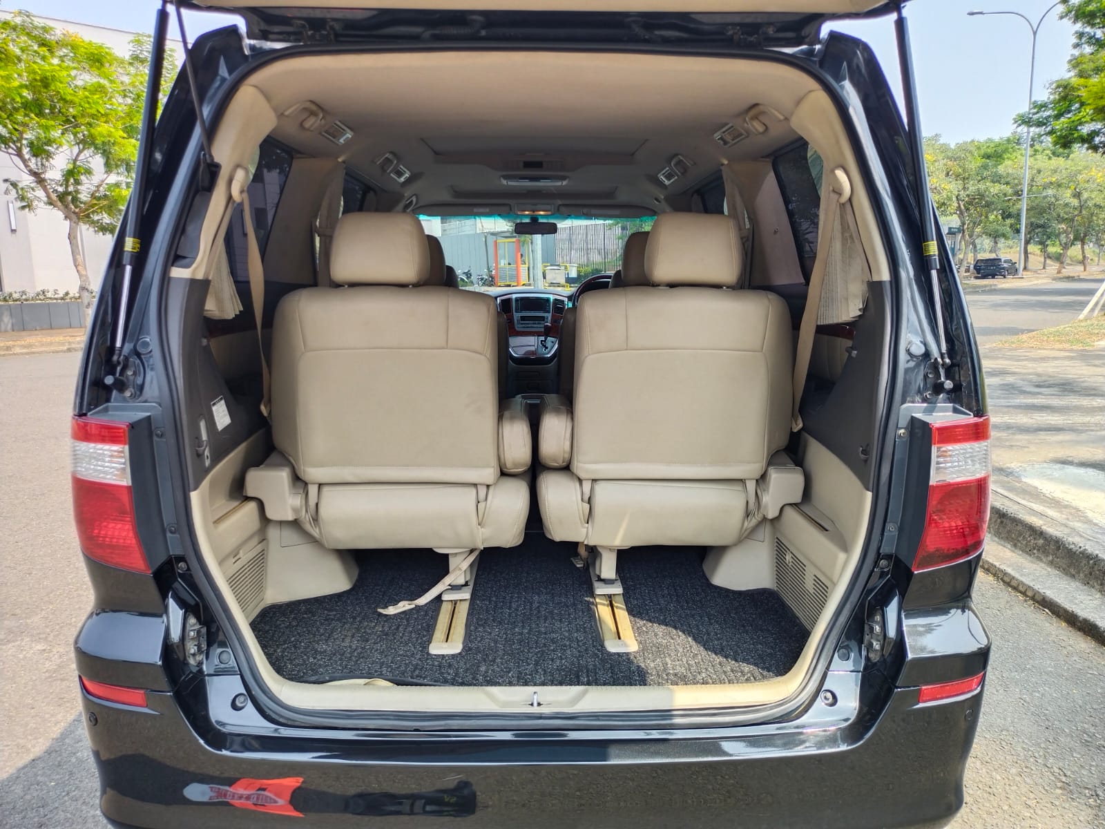 2004 Toyota Alphard 2004 Toyota Alphard