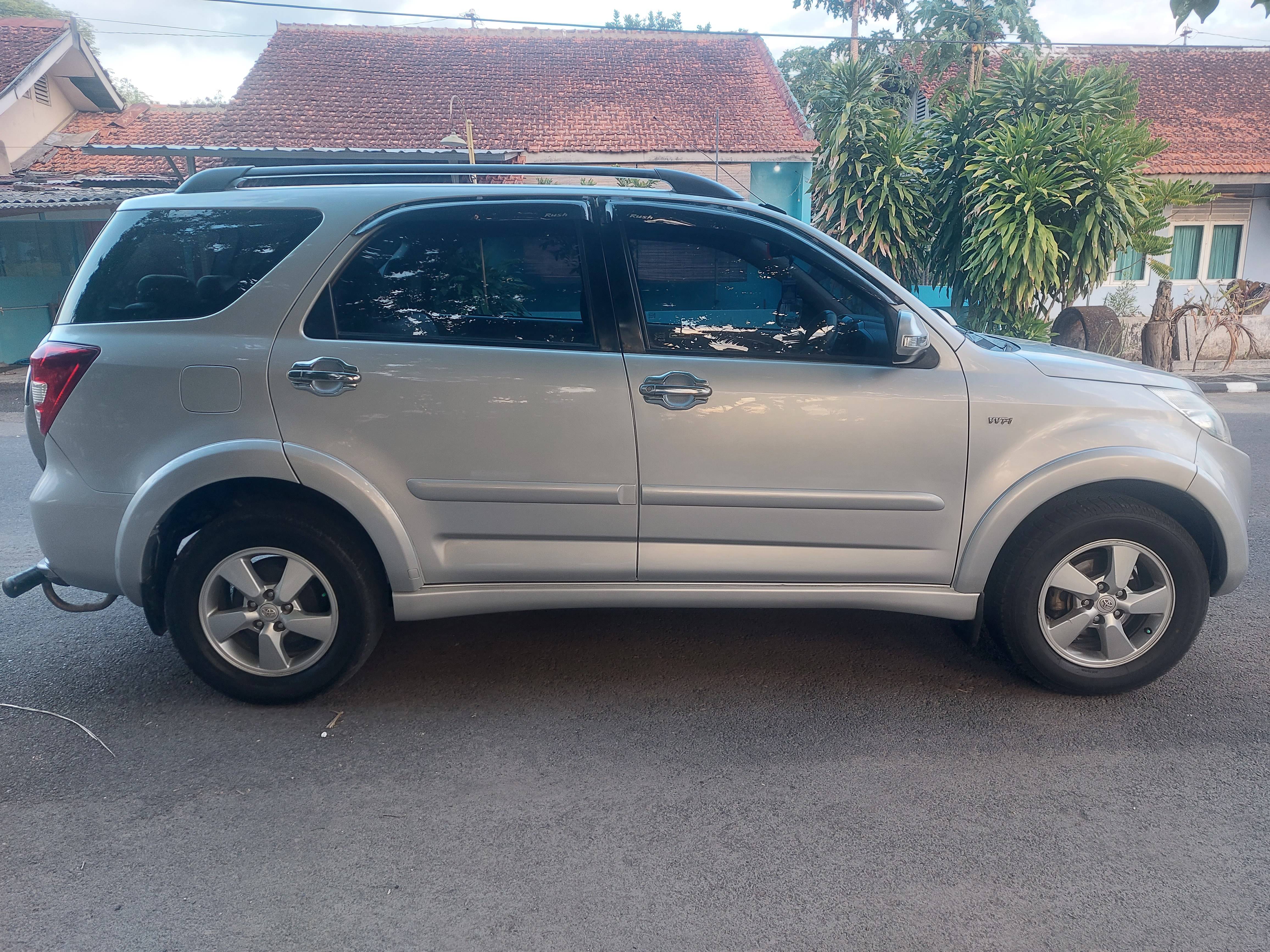 2010 Toyota Rush 2010 Toyota Rush