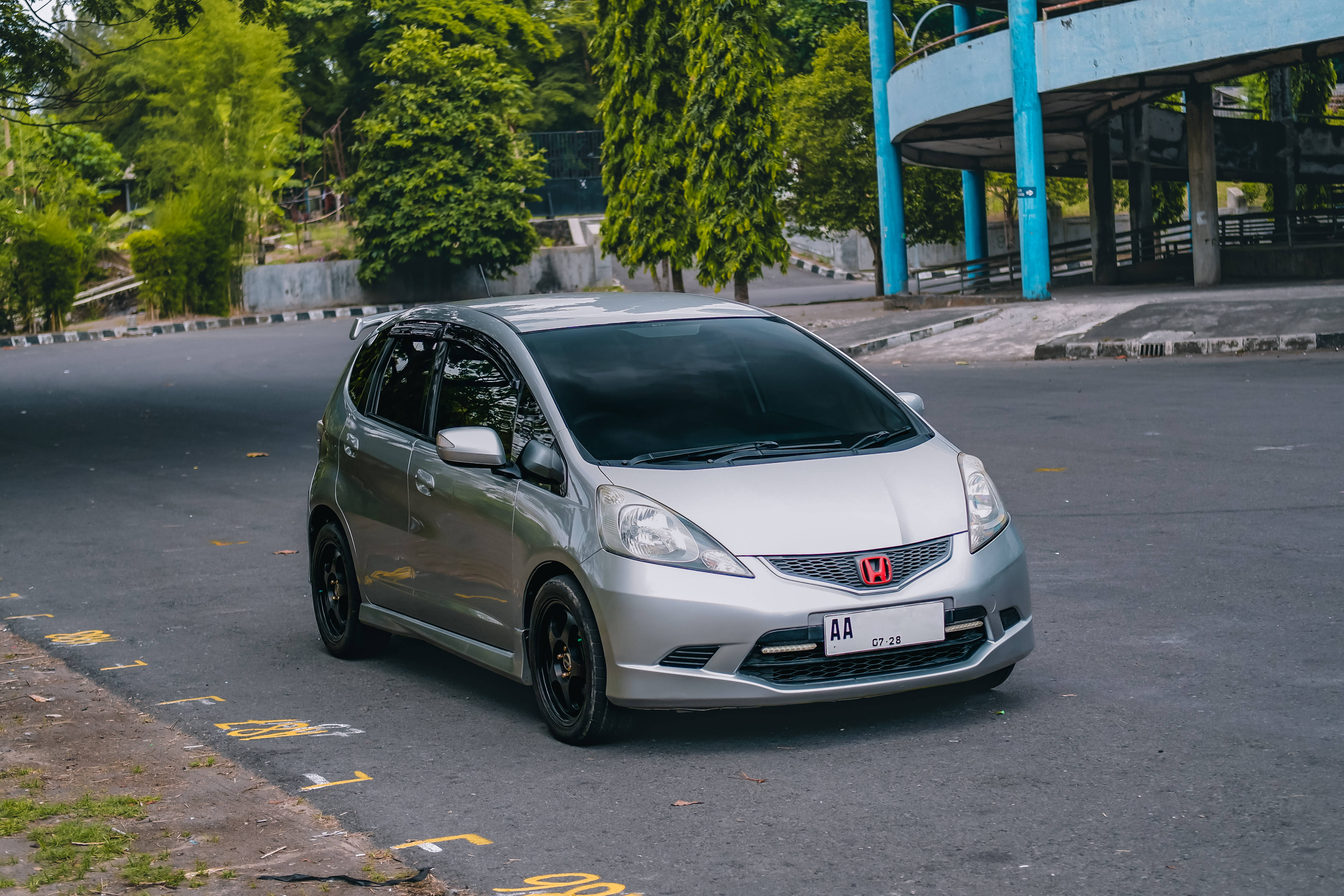 Simulasi Kredit Mobil Bekas - DP, Cicilan & Kalkulator Pinjaman Mobil Bekas