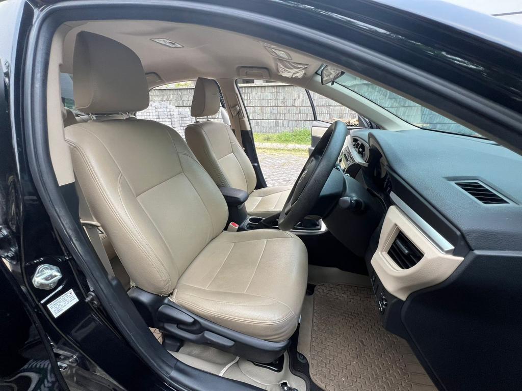 2015 Toyota Corolla Altis 2015 Toyota Corolla Altis