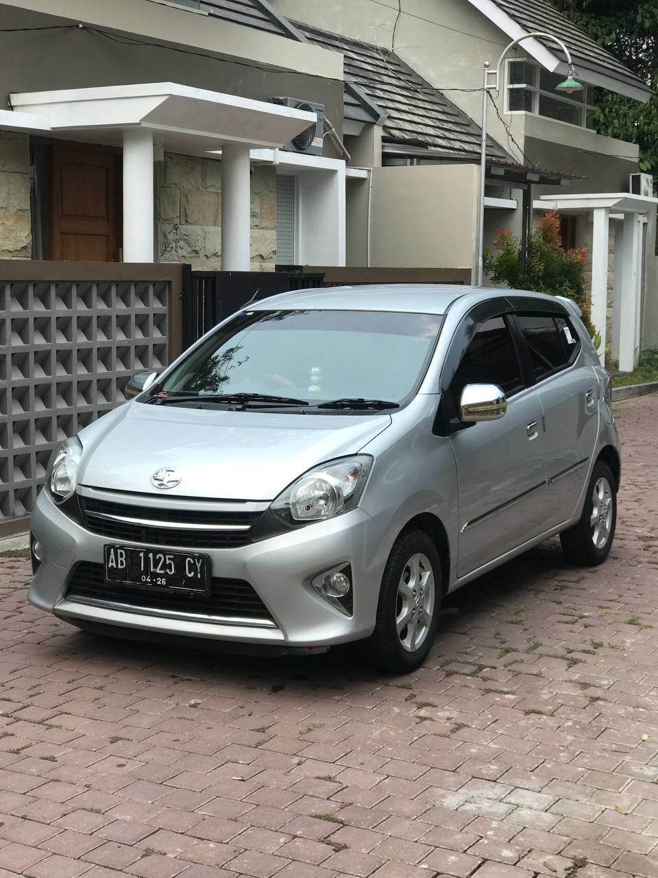 2016 Toyota Agya  1.0 G AT 2016 Toyota Agya  1.0 G AT