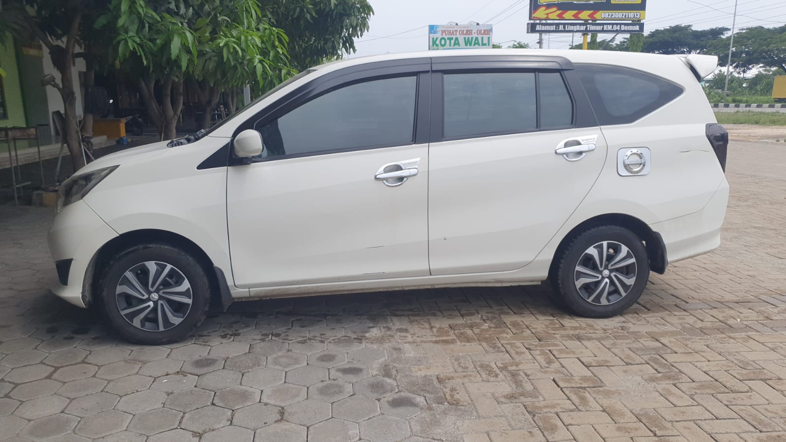 2017 Daihatsu Sigra 2017 Daihatsu Sigra