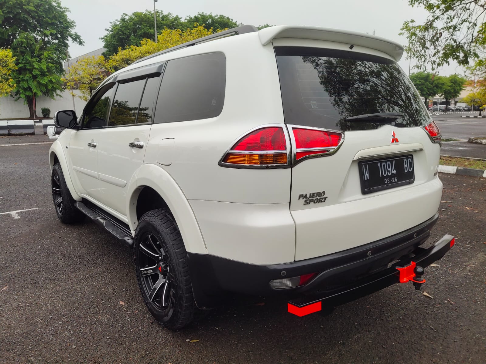 2011 Mitsubishi Pajero 2011 Mitsubishi Pajero