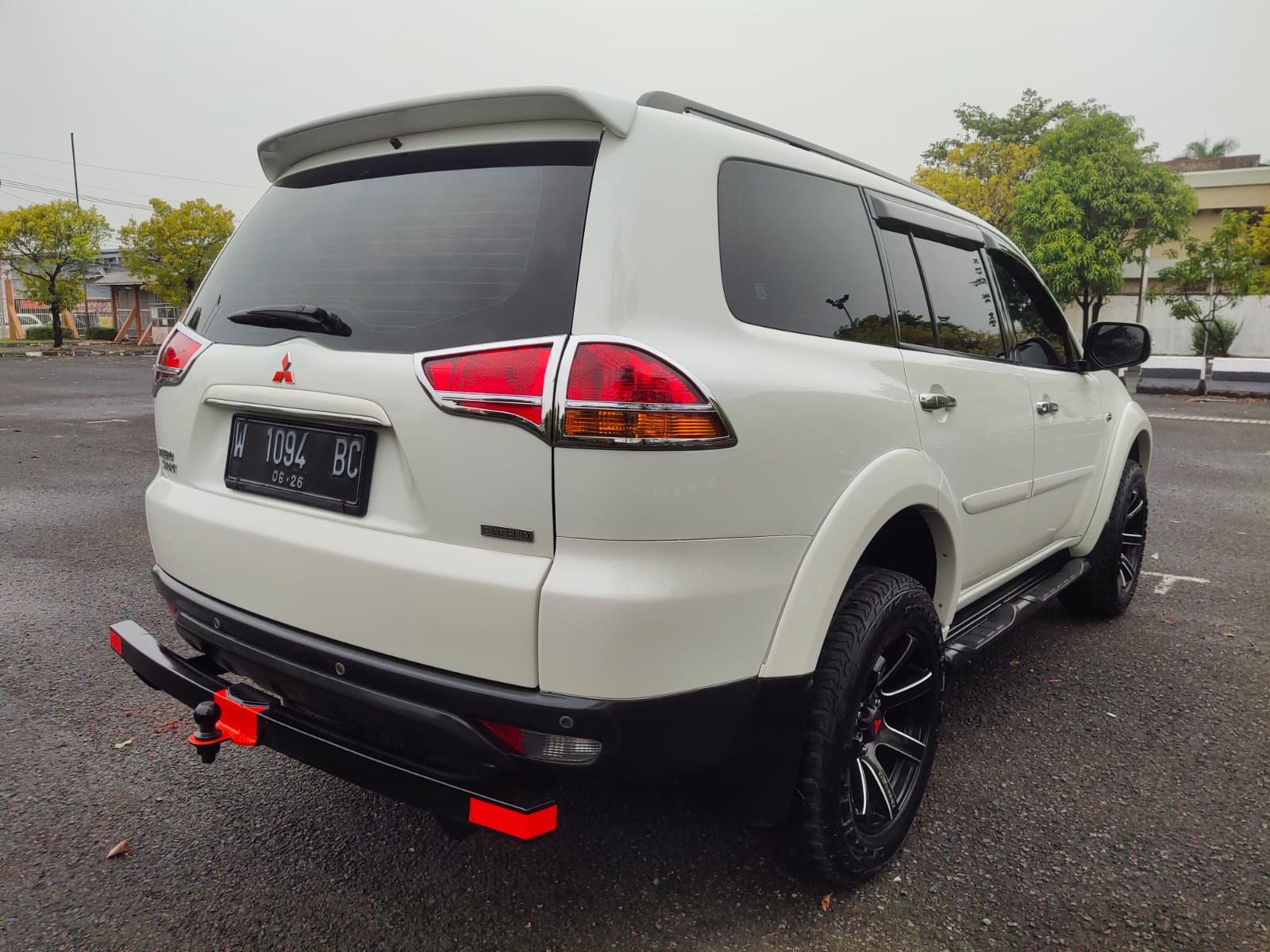 2011 Mitsubishi Pajero 2011 Mitsubishi Pajero