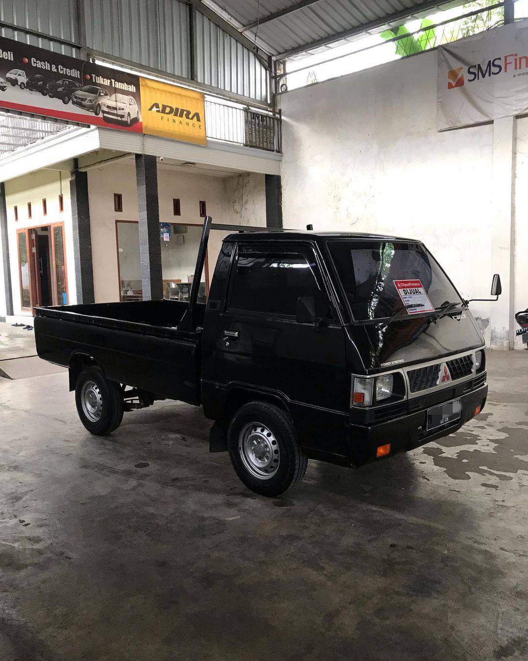 2021 Mitsubishi L300 2021 Mitsubishi L300