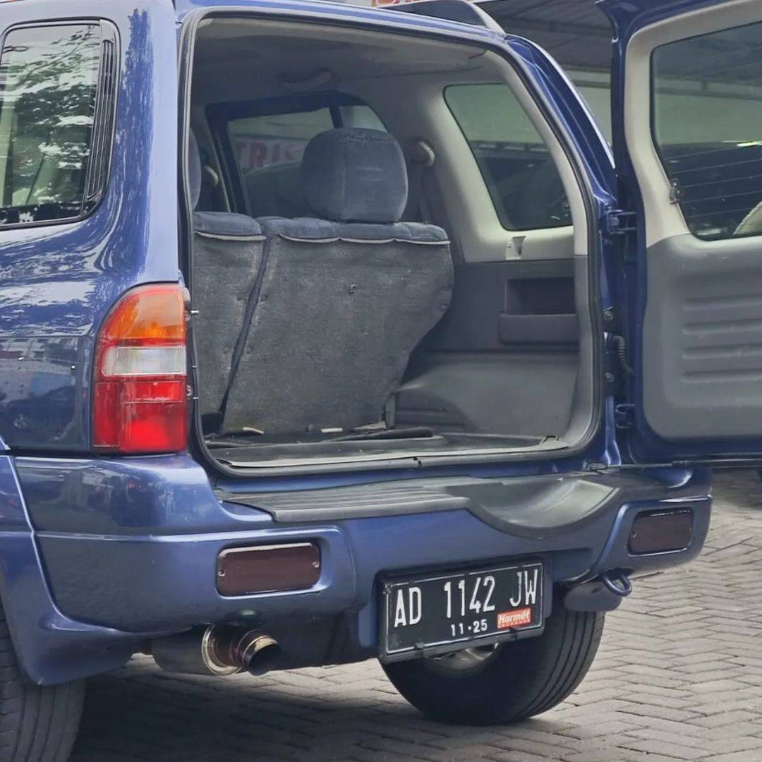 2002 Suzuki Escudo 2002 Suzuki Escudo