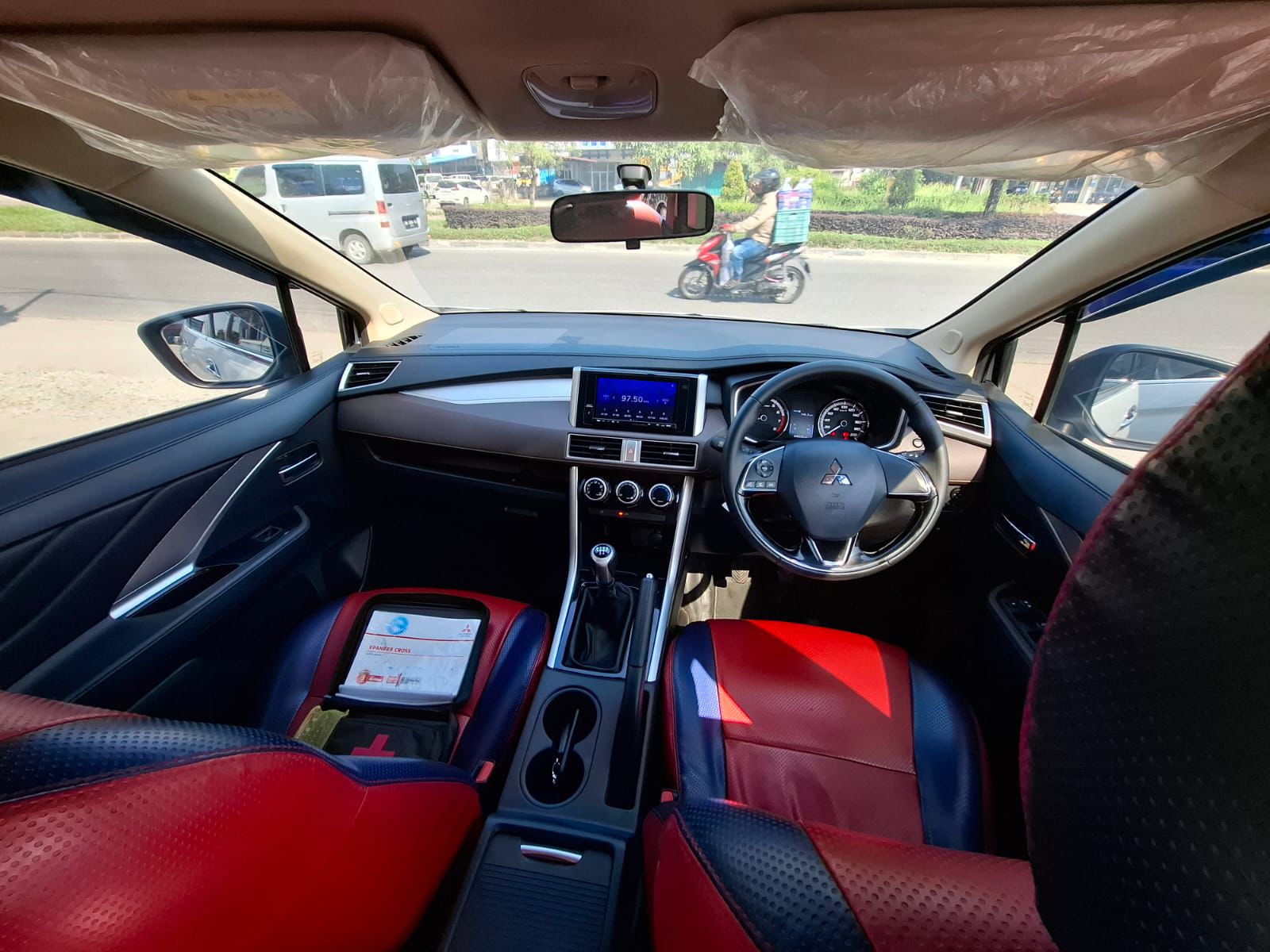 2020 Mitsubishi Xpander Cross MT 2020 Mitsubishi Xpander Cross MT