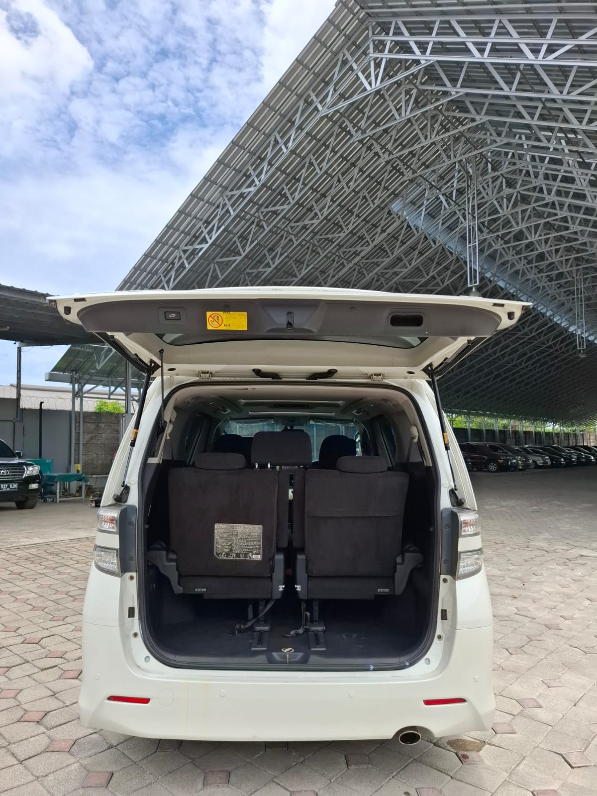 2011 Toyota Vellfire 2011 Toyota Vellfire