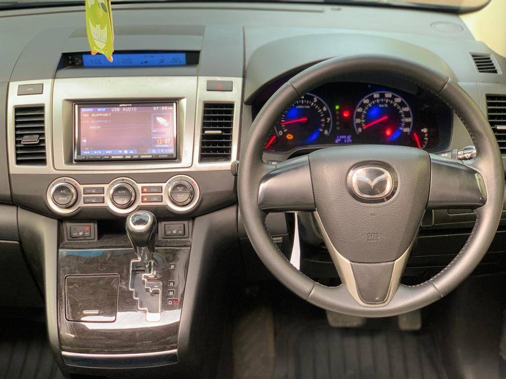 2013 Mazda 8 2013 Mazda 8