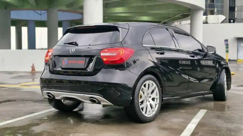 2014 Mercedes Benz A-Class 200 URBAN 2014 Mercedes Benz A-Class 200 URBAN