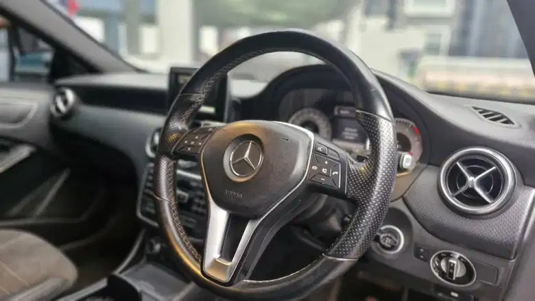 2014 Mercedes Benz A-Class 200 URBAN 2014 Mercedes Benz A-Class 200 URBAN