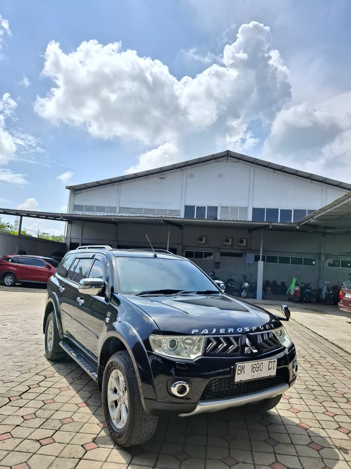 2012 Mitsubishi Pajero 2012 Mitsubishi Pajero