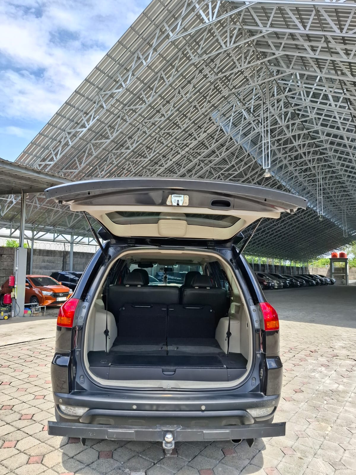 2012 Mitsubishi Pajero 2012 Mitsubishi Pajero