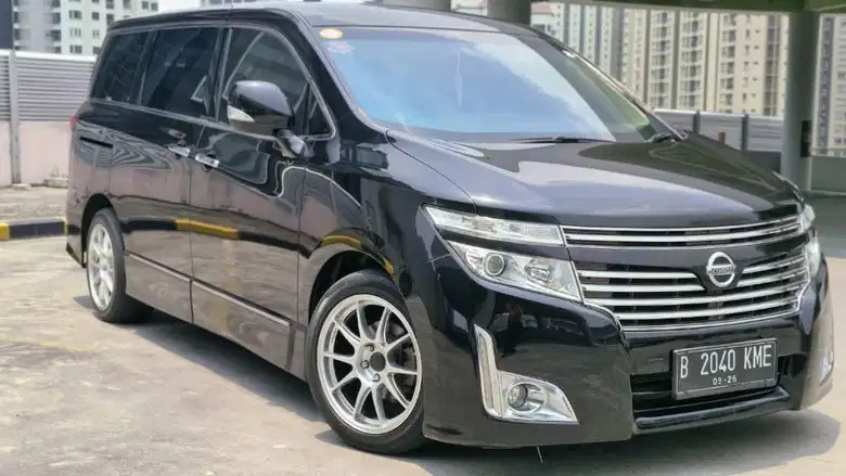 Second Hand 2011 Nissan Elgrand Second Hand 2011 Nissan Elgrand