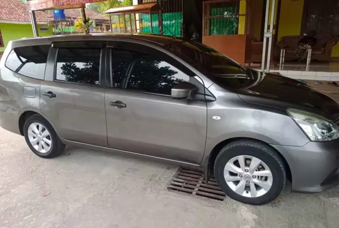 2015 Nissan Grand Livina 2015 Nissan Grand Livina