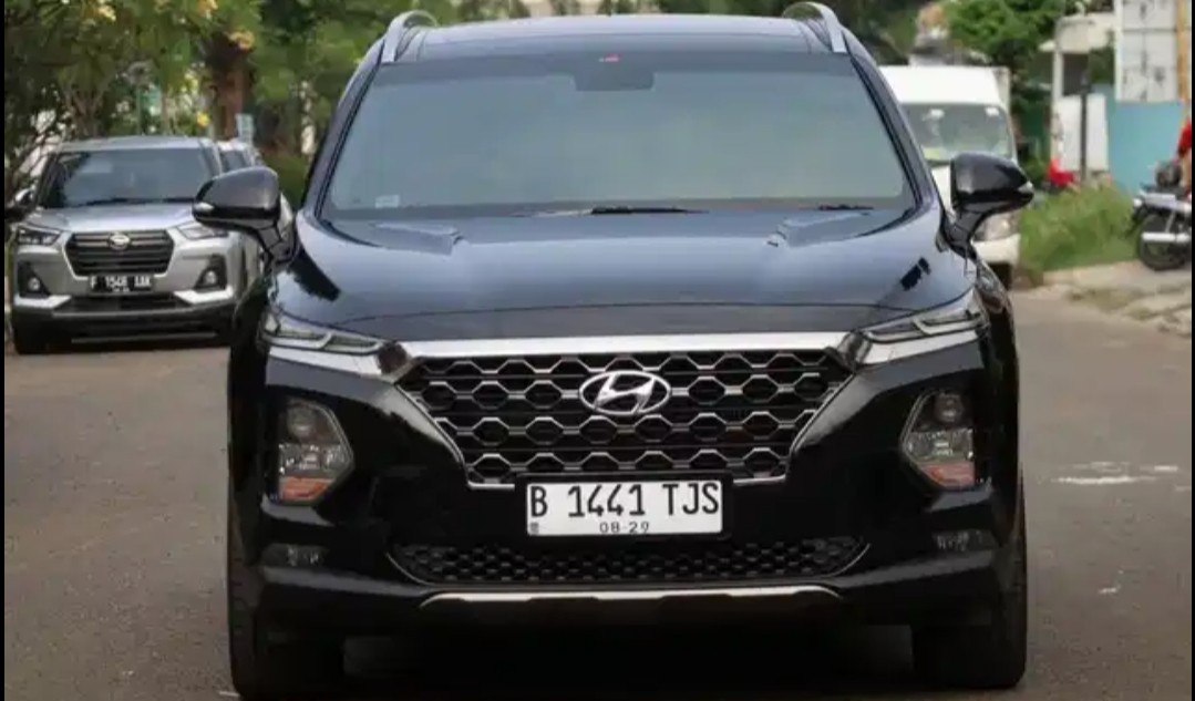 Second Hand 2019 Hyundai Grand Santa Fe Second Hand 2019 Hyundai Grand Santa Fe