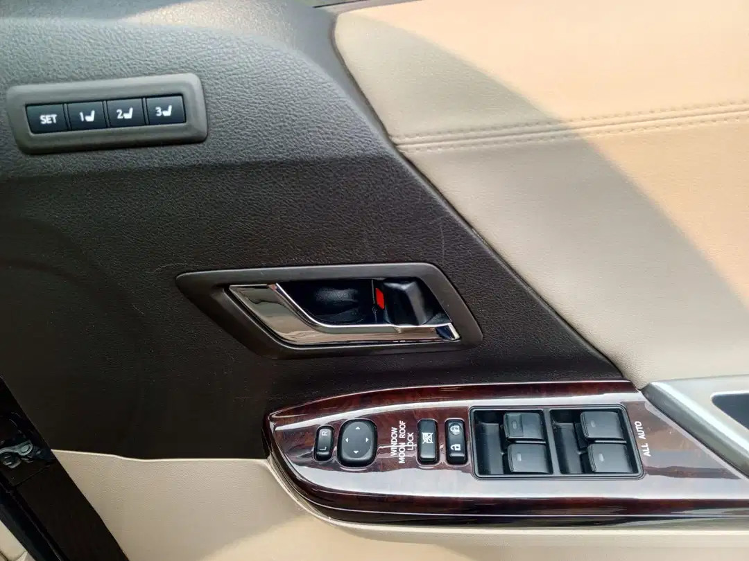 2012 Toyota Alphard Vellfire 2012 Toyota Alphard Vellfire