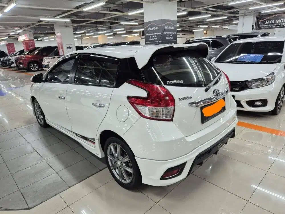 2015 Toyota Yaris TRD SPORTIVO 1.5L CVT 2015 Toyota Yaris TRD SPORTIVO 1.5L CVT