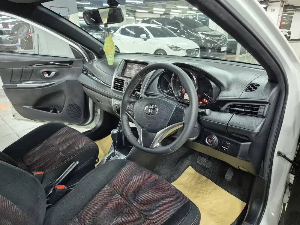 2015 Toyota Yaris TRD SPORTIVO 1.5L CVT 2015 Toyota Yaris TRD SPORTIVO 1.5L CVT