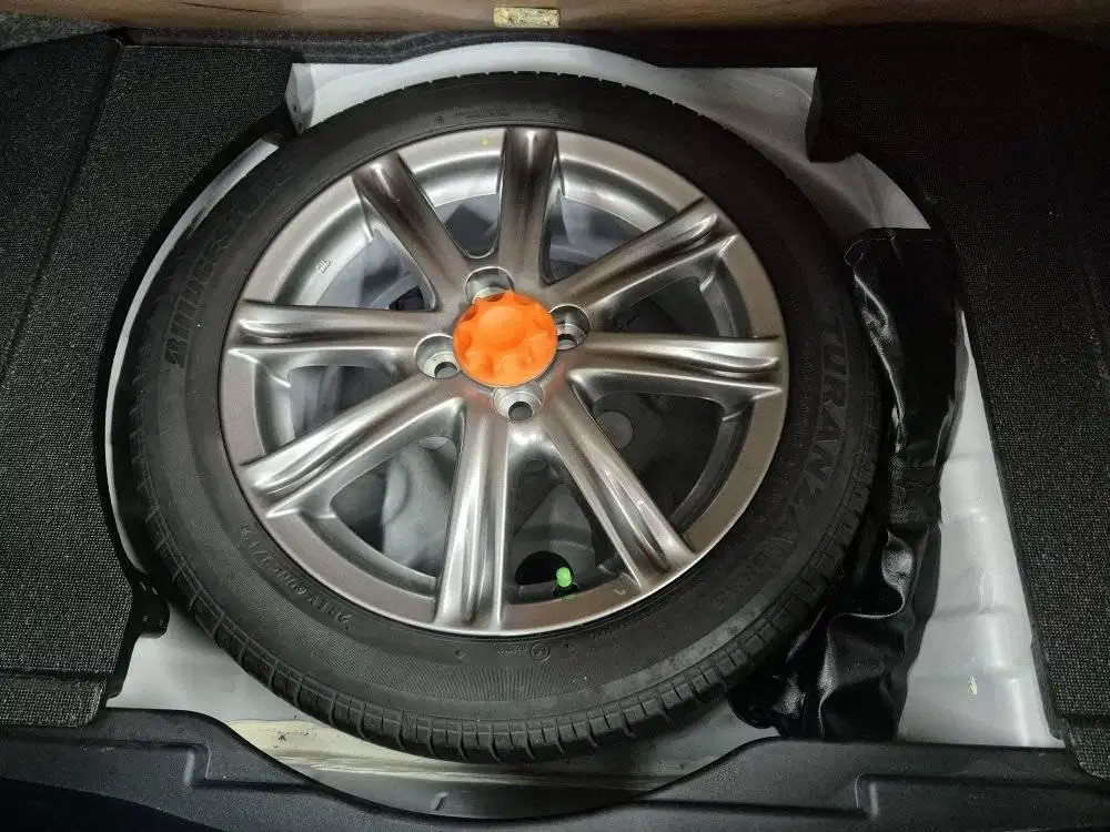 2015 Toyota Yaris TRD SPORTIVO 1.5L CVT 2015 Toyota Yaris TRD SPORTIVO 1.5L CVT