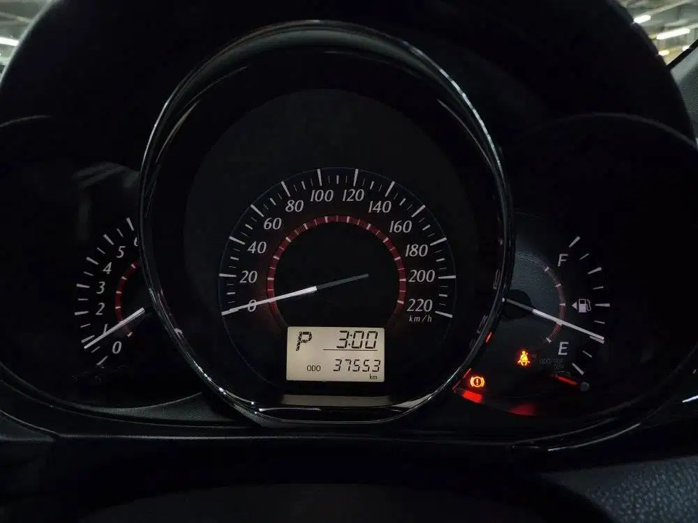 2015 Toyota Yaris TRD SPORTIVO 1.5L CVT 2015 Toyota Yaris TRD SPORTIVO 1.5L CVT