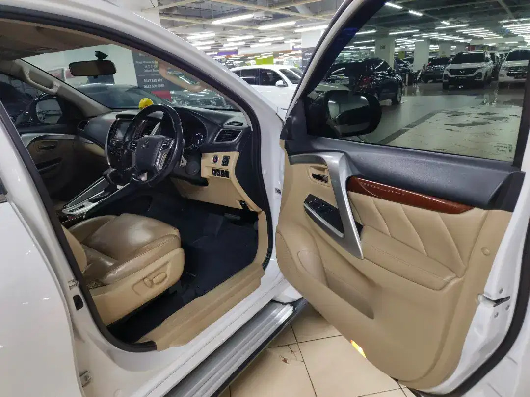 2019 Mitsubishi Pajero Sport  Dakar 4x2 Ultimate 2019 Mitsubishi Pajero Sport  Dakar 4x2 Ultimate