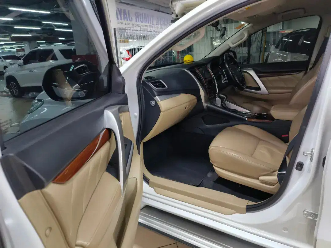 2019 Mitsubishi Pajero Sport  Dakar 4x2 Ultimate 2019 Mitsubishi Pajero Sport  Dakar 4x2 Ultimate