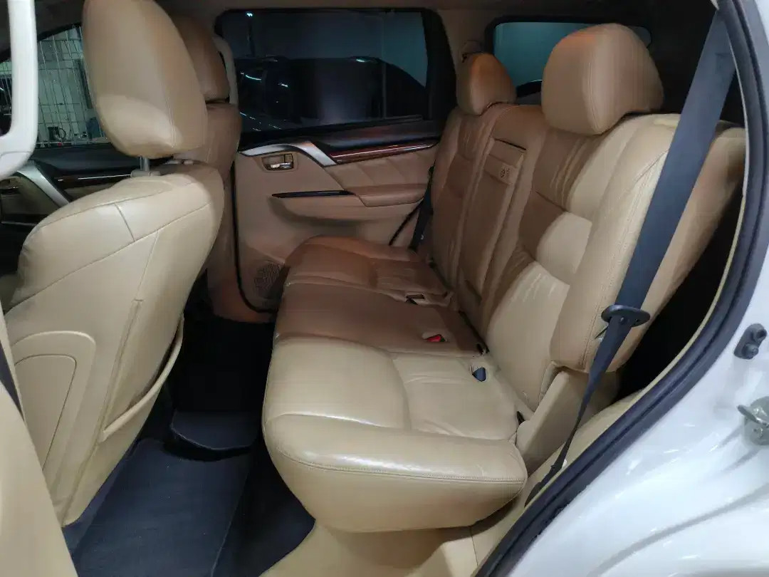 2019 Mitsubishi Pajero Sport  Dakar 4x2 Ultimate 2019 Mitsubishi Pajero Sport  Dakar 4x2 Ultimate