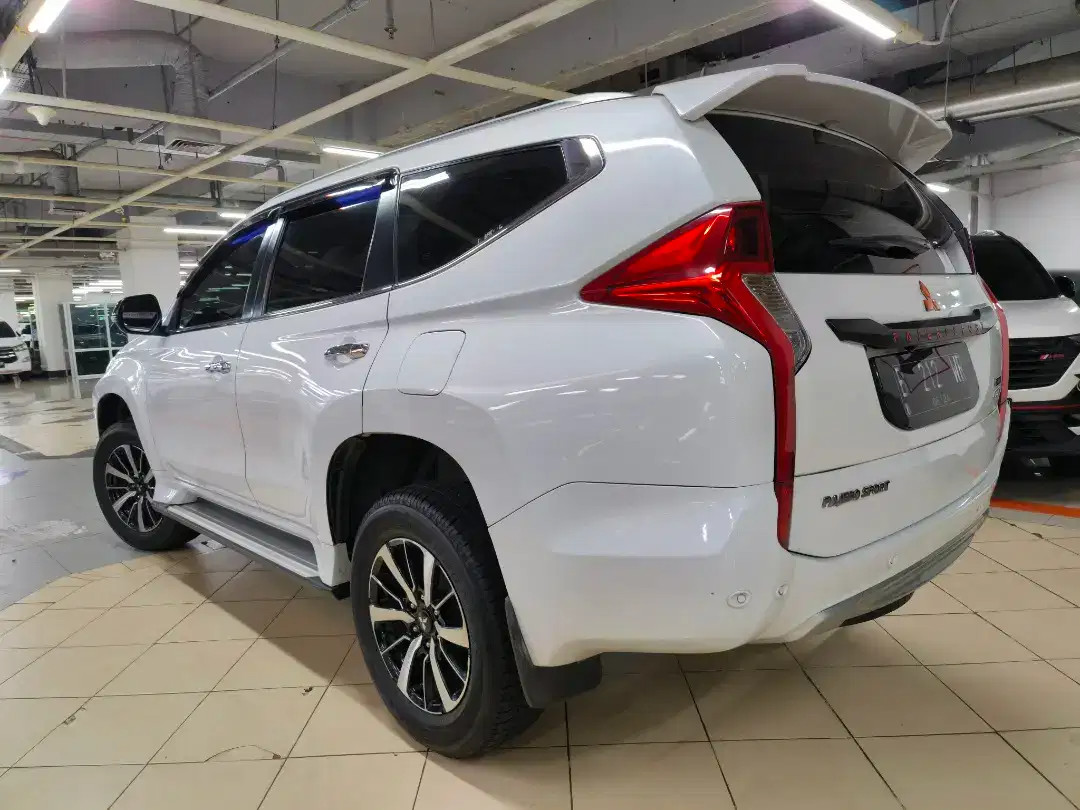2019 Mitsubishi Pajero Sport  Dakar 4x2 Ultimate 2019 Mitsubishi Pajero Sport  Dakar 4x2 Ultimate