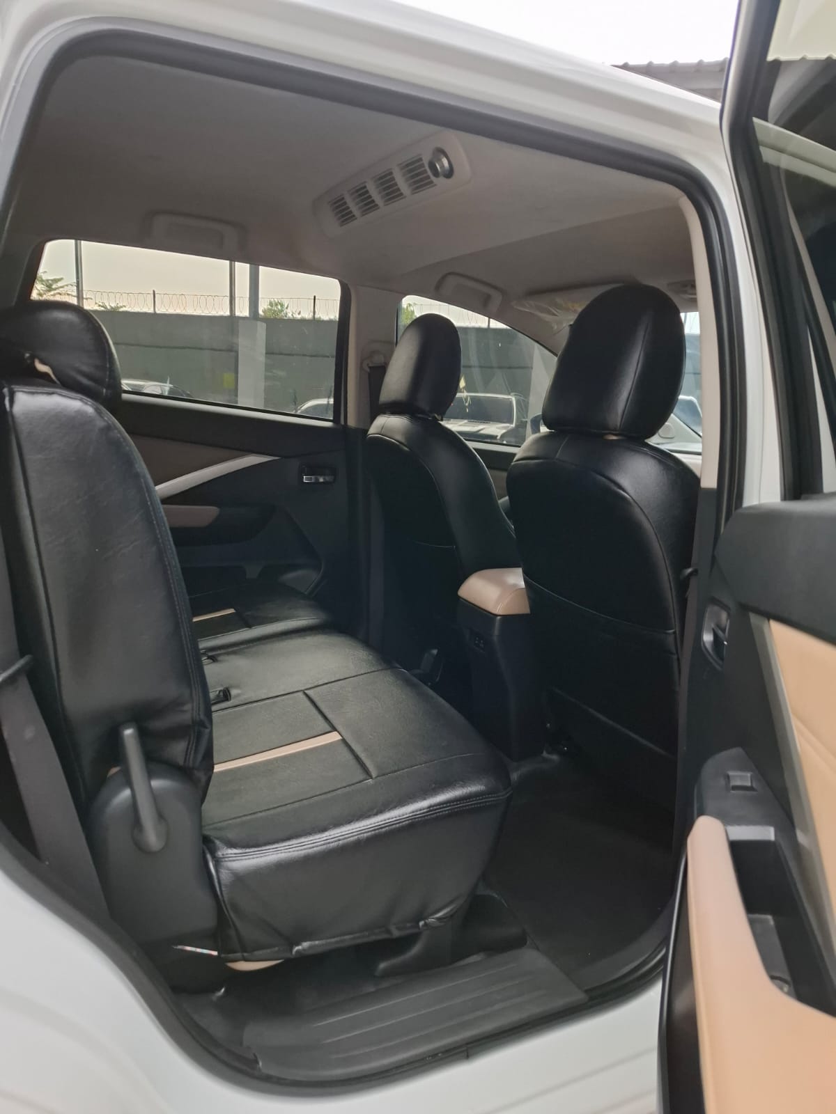 2022 Mitsubishi Xpander Ultimate CVT 2022 Mitsubishi Xpander Ultimate CVT