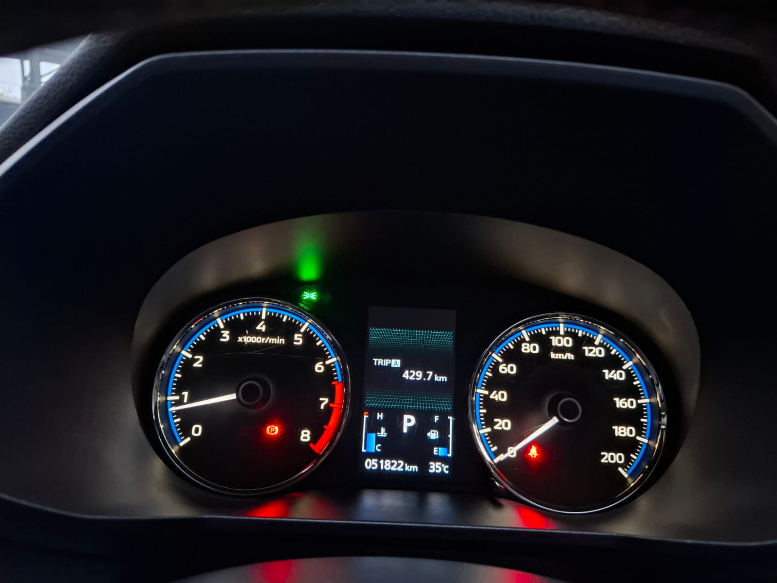 2022 Mitsubishi Xpander Ultimate CVT 2022 Mitsubishi Xpander Ultimate CVT