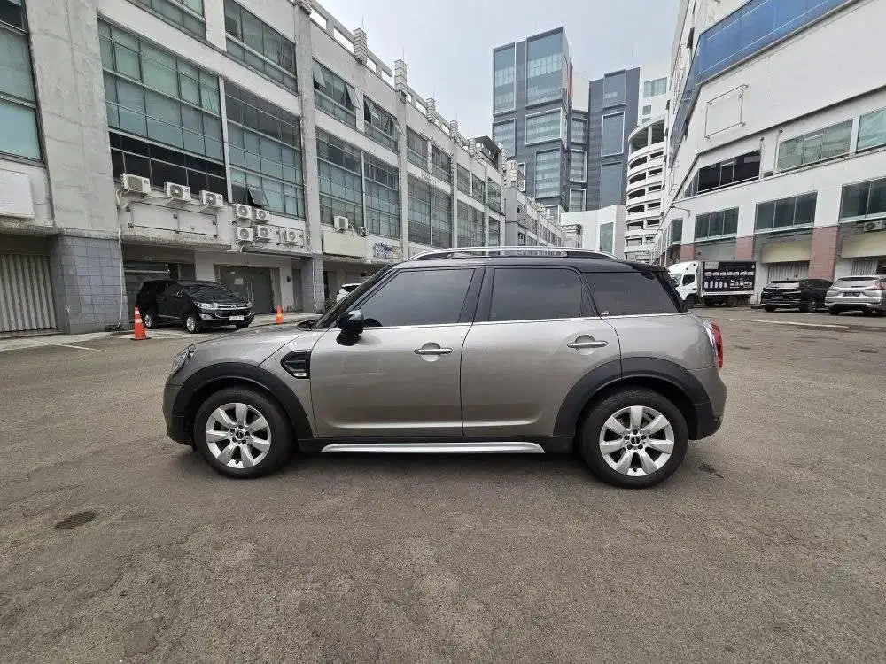 2017 MINI Countryman 2017 MINI Countryman