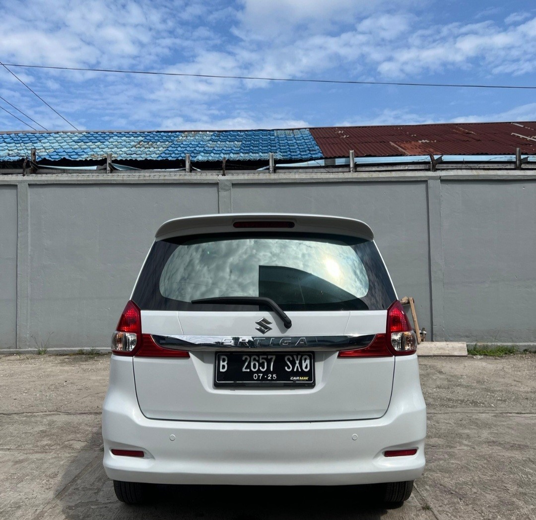 2016 Suzuki Ertiga  2016 Suzuki Ertiga