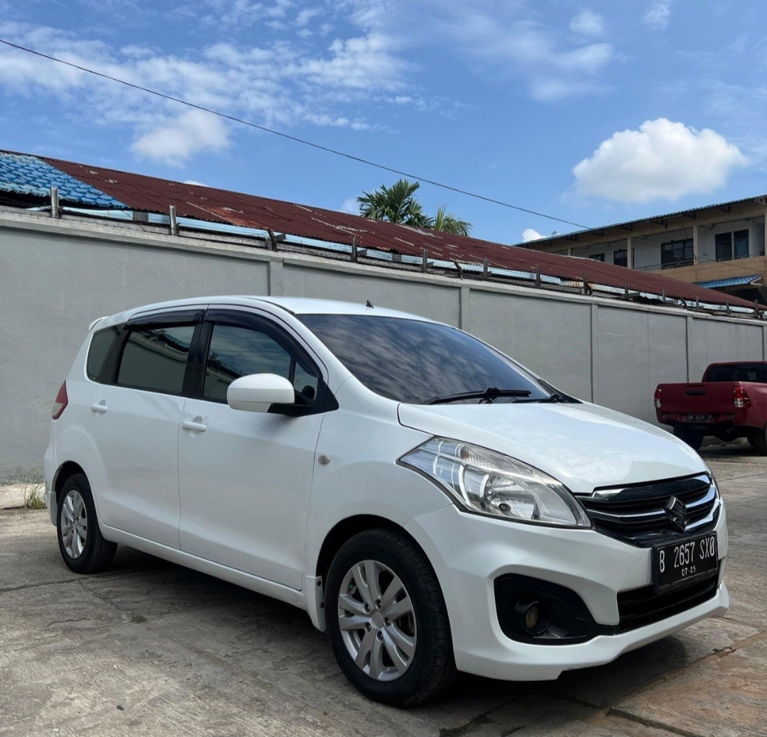2016 Suzuki Ertiga  2016 Suzuki Ertiga