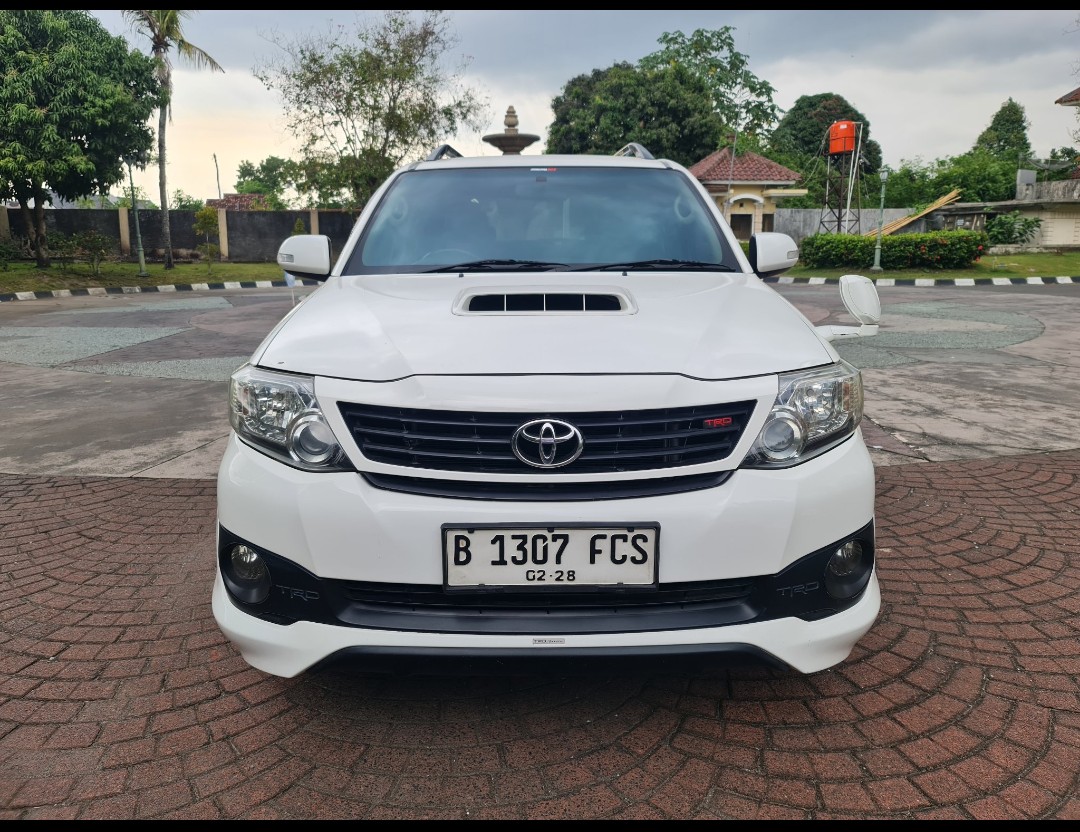 2013 Toyota Fortuner  2.5L G VNT TRD Diesel AT 2013 Toyota Fortuner  2.5L G VNT TRD Diesel AT