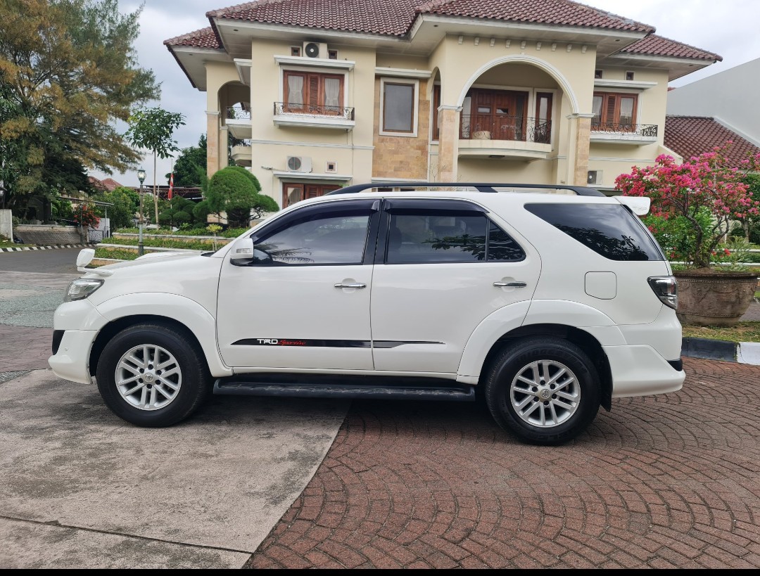 2013 Toyota Fortuner  2.5L G VNT TRD Diesel AT 2013 Toyota Fortuner  2.5L G VNT TRD Diesel AT