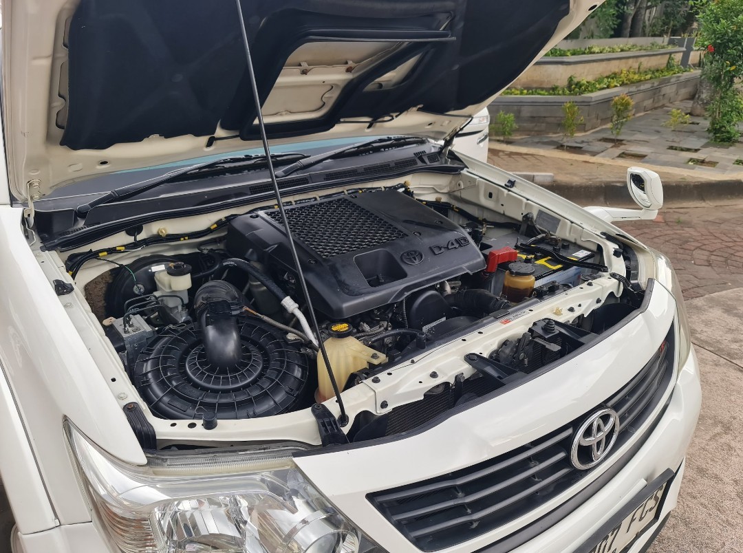 2013 Toyota Fortuner  2.5L G VNT TRD Diesel AT 2013 Toyota Fortuner  2.5L G VNT TRD Diesel AT