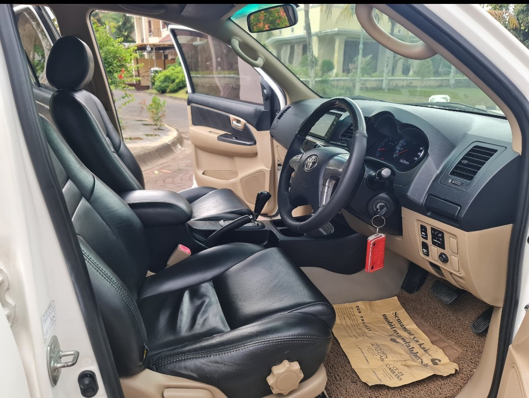 2013 Toyota Fortuner  2.5L G VNT TRD Diesel AT 2013 Toyota Fortuner  2.5L G VNT TRD Diesel AT