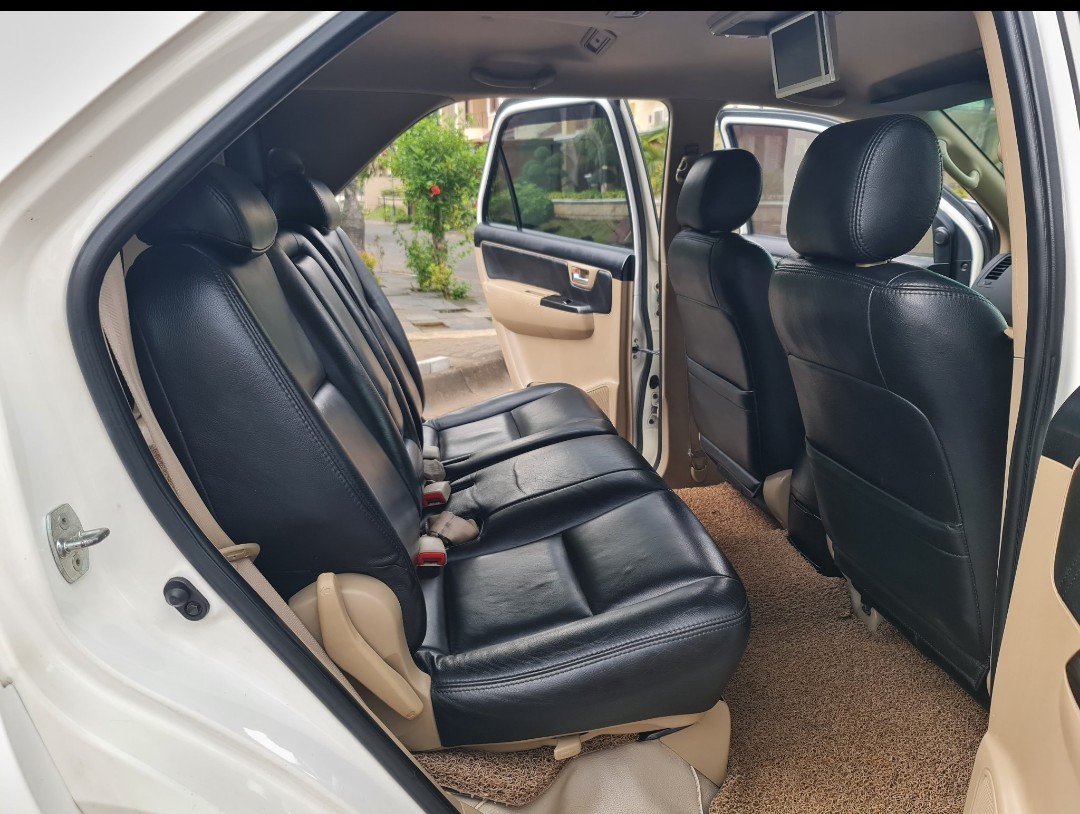 2013 Toyota Fortuner  2.5L G VNT TRD Diesel AT 2013 Toyota Fortuner  2.5L G VNT TRD Diesel AT