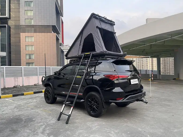 2018 Toyota Fortuner VRZ 4X2 TRD 2.4L AT 2018 Toyota Fortuner VRZ 4X2 TRD 2.4L AT